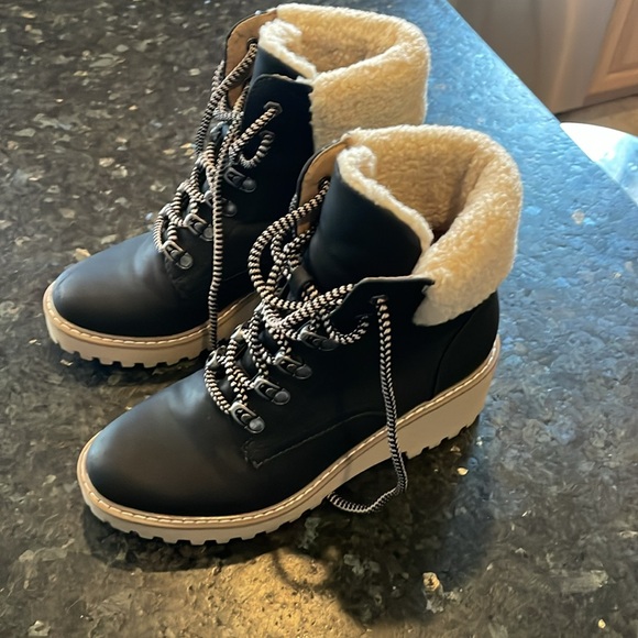 Dolce Vita boots, women's size 8.5 - Picture 1 of 6